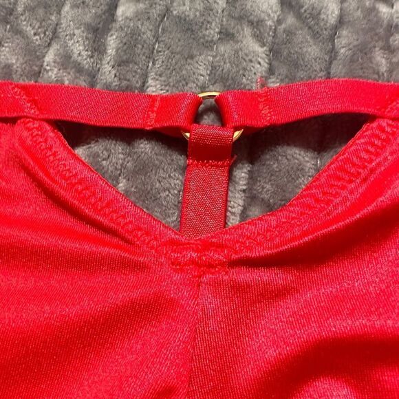 Victoria's Secret VERY SEXY
Lace-Trim Red Cheeky Panty
CUTOUT BACK LACE … - Picture 13 of 17